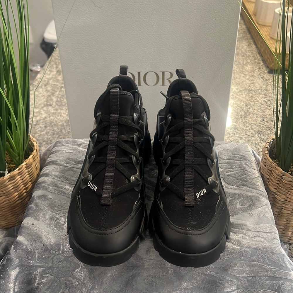Dior D-CONNECT SNEAKER
Black Technical Fabric
Reference: KCK222NGG_S900